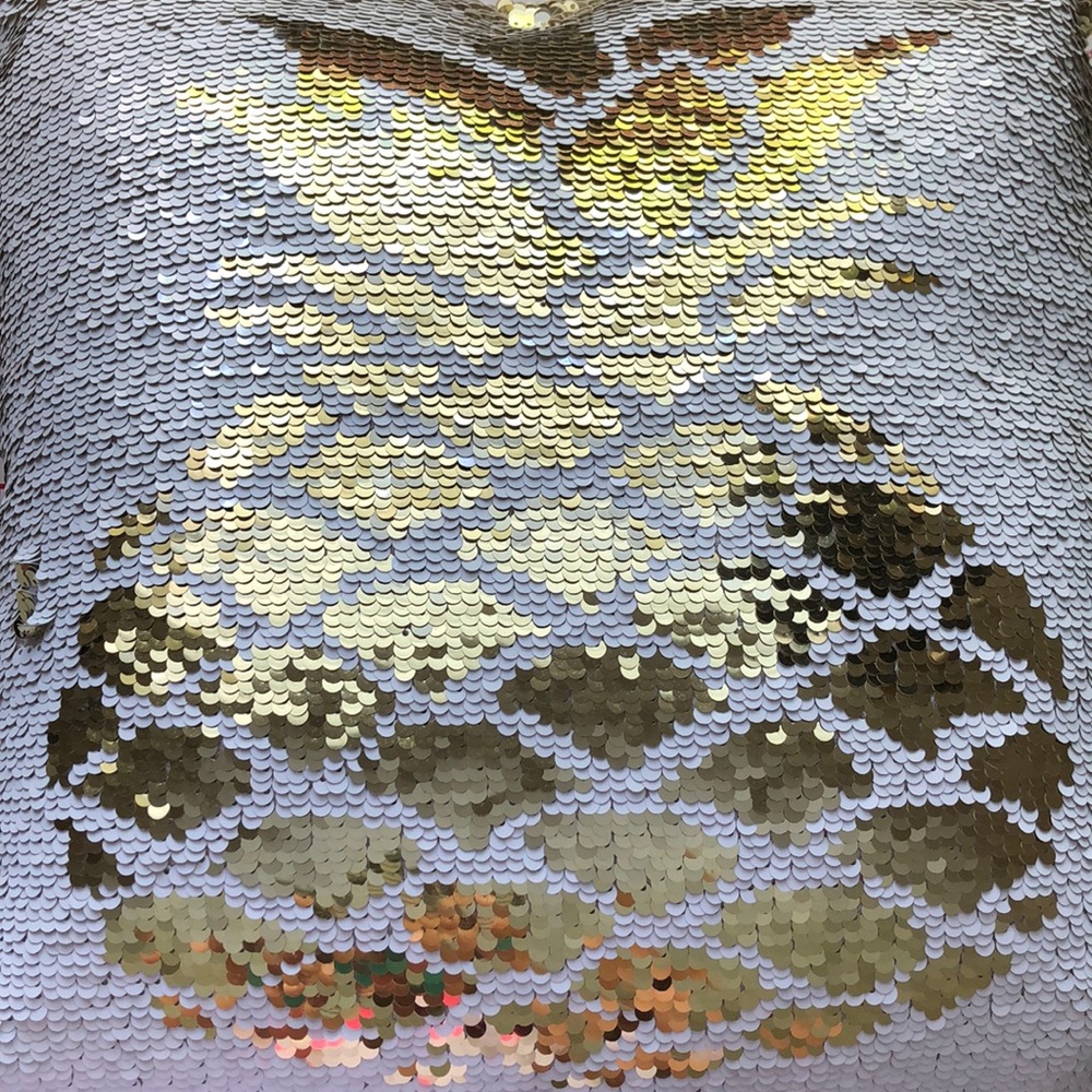 Flip sequence pillow